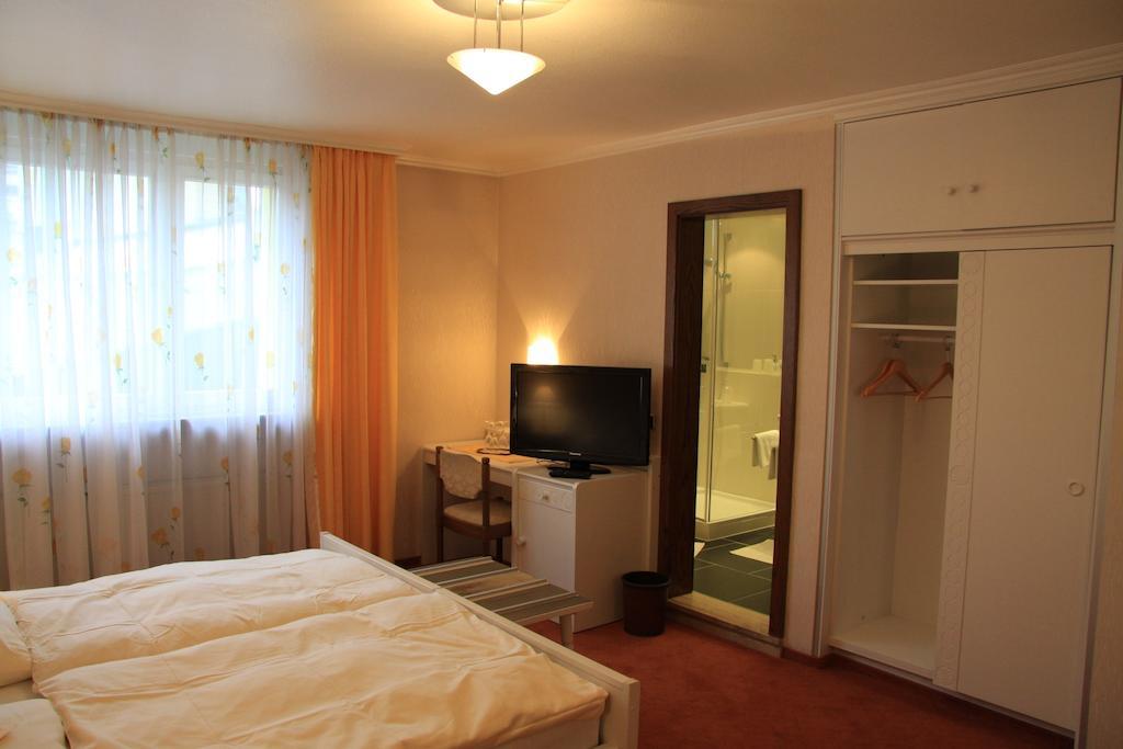 Hotel Die Post Offenbach am Main Szoba fotó